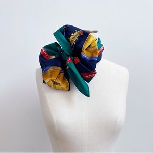 Vintage Green Brown Musical Instrument Square Scarf 34” Made in Italy Polyester